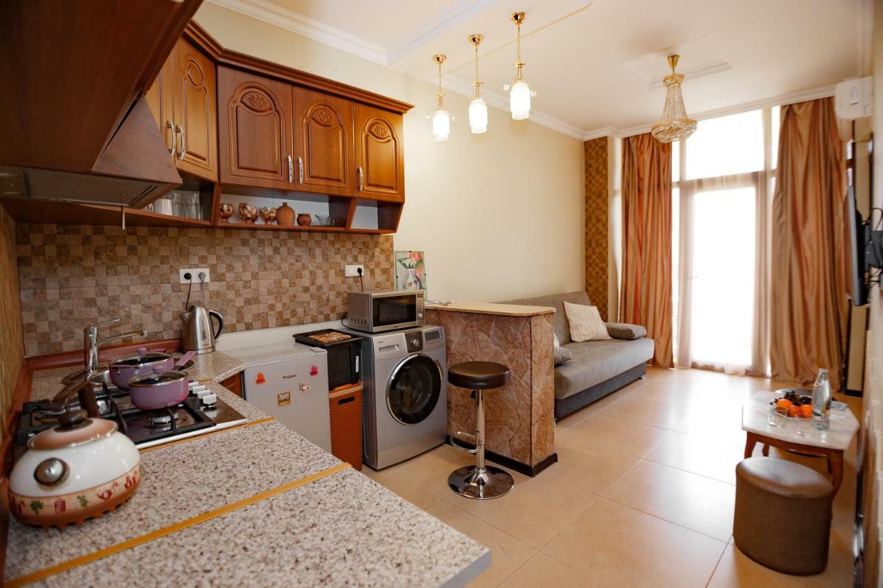 Apartment On Javakhishvili Batum Dış mekan fotoğraf