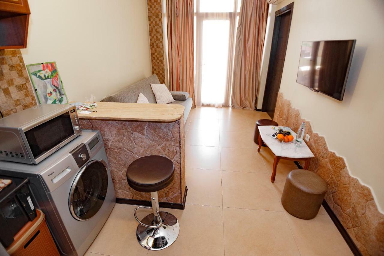 Apartment On Javakhishvili Batum Dış mekan fotoğraf
